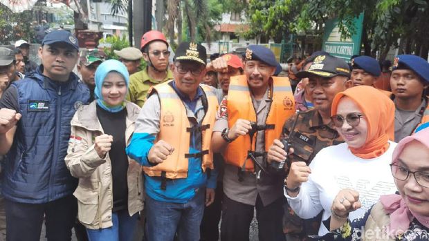 RK Pantau Banjir di Bekasi: Jatiasih Terparah, Perumahan Elit Pun Kena