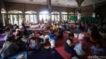 Ratusan Warga Cipinang Melayu Mengungsi di Kampus Borobudur