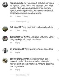 Di Tengah Banjir, Ojol Ini Tetap Semangat Antar Pesanan Makanan