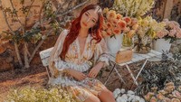 Akivitasnya memang bikin Tara bisa berkeliling dunia secara gratisan. Tapi di sisi lain, ia pun tetap bekerja dengan posting foto-foto bersponsor. (Foto: Instagram @taramilktea)