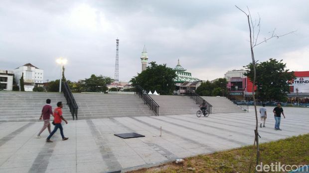 Menanti Alun-alun Semarang 'Reborn'