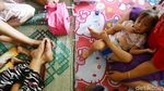 Warga Bidara Cina Mengungsi di Kantor Kelurahan