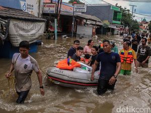 Meski Banjir, Menkes Pastikan Layanan di Puskesmas dan RS Siaga 24 Jam