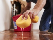 Lantai Dapur Berminyak Setelah Masak, Pakai Bahan Ini biar Kinclong Lagi