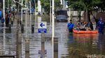 Penampakan Kawasan Kemang yang Masih Terendam Banjir