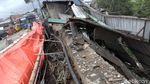 Potret Jalan Nasional yang Amblas Akibat Banjir