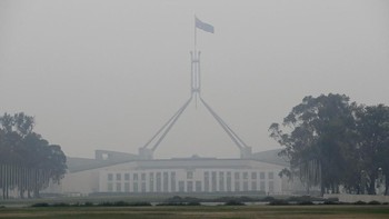 Suasana Ibukota Canberra di Australia yang dibungkus asap (Associated Press)