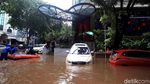 Penampakan Kawasan Kemang yang Masih Terendam Banjir