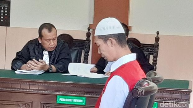 Deni Pelaku Mutilasi PNS Kemenag Bandung Divonis Mati