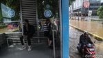 TransJakarta Tetap Beroperasi saat Banjir