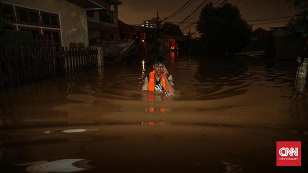 Panglima TNI Tinjau Distribusi Listrik Pascabanjir Jakarta