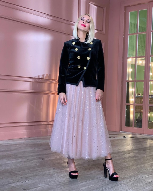 Bertahun-tahun setelah menjalani prosedur, Lera memperhatikan bahwa payudaranya telah berubah ukuran. Dia melakukan pemeriksaan tahunan di rumah sakit selama lima tahun setelah operasi, tetapi dokter tidak memperhatikan kerusakan implan. Foto: Instagram