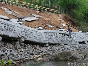 Plengsengan di Trenggalek yang Ambrol Tak Rugikan Negara, Kok Bisa?