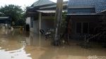 Sungai Cikeas Meluap, Perumahan di Bekasi Terendam Banjir