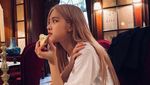 Liburan ke Bali, Ini Pesona Rose BLACKPINK Saat Cicip Roti hingga Permen