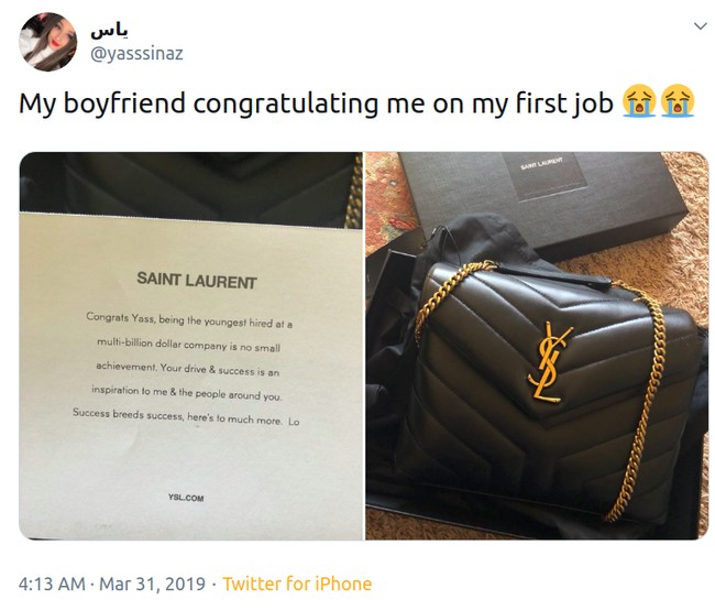Jika pria ini putus dengan pacarnya, pasti banyak wanita yang mengantre untuk jadi pengganti. Ia bukan hanya memberi selamat dengan kata-kata tapi juga tas Saint Laurent. Foto: Twitter