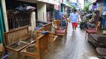 Warga Bidara Cina Jaktim Ramai-ramai Bersihkan Rumah