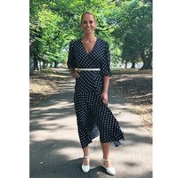 Dibantu oleh seorang pakar, ia menjalani gaya hidup yang lebih sehat dan tentunya olahraga hingga bisa kembali ke berat badannya ketika aktif jadi petenis yakni 67 kg. Hal ini tentu mengembalikan kepercayaan diri Jelena. Foto: Instagram @dokic_jelena