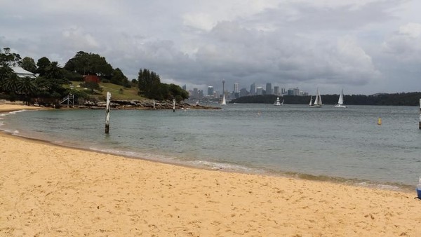 Australia juga punya pantai nnudis, namanya Lady Bay Beach. Pantai ini menjadi kawasan bertelanjang yang resmi. Tepat berada di South Head of Sydney Harbour, pantai ini jadi destinasi yang bisa kamu coba. (iStock) Australia juga punya pantai nnudis, namanya Lady Bay Beach. Pantai ini menjadi kawasan bertelanjang yang resmi. Tepat berada di South Head of Sydney Harbour, pantai ini jadi destinasi yang bisa kamu coba. (iStock)