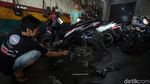Usai Banjir, Bengkel Motor di Bekasi Diserbu Warga