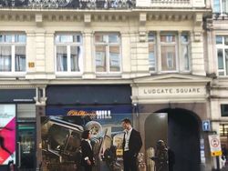 Keren! Adegan Film Menyatu dengan Lokasi Asli dalam Satu Frame