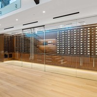 Selain kamar, terdapat pula beberapa ruang fungsional lainnya. Seperti tempat penyimpanan khusus koleksi wine ini. (Foto: The Agency Re)