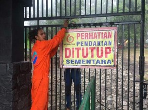 Hujan Badai Landa Gunung Lawu, Pendakian Ditutup
