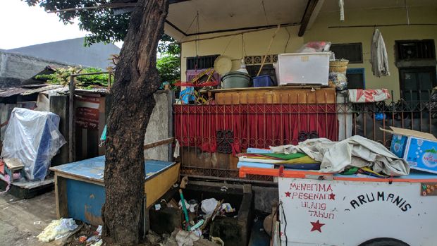 Rumah Sekeluarga yang Tewas Keracunan Asap Genset Digaris Polisi
