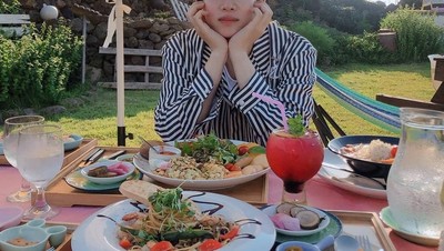 Resmi Pacari Momo TWICE, Ini 10 Momen Kuliner Heechul Saat Jomblo!