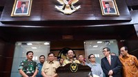 Mahfud menyebut Indonesia akan melalukan langkah-langkah strategis untuk menjaga kedaulatan negara. ANTARA FOTO/Sigid Kurniawan.