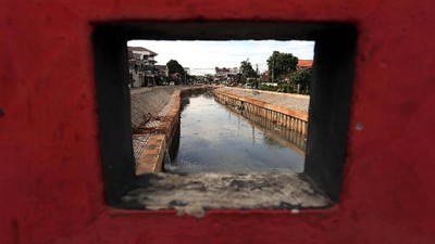 Melihat Lagi Proyek Normalisasi Sungai Era Jokowi-Ahok