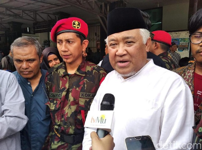 Din Syamsuddin hadiri pemakaman Prof Yunahar Ilyas