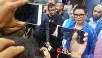 Eko sengaja membawa anggota DPRD agar mereka bisa tahu apa saja yang dibutuhkan oleh para korban banjir.