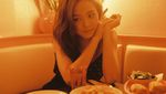 Baru Ulang Tahun, Ini Manisnya Jisoo BLACKPINK Saat Ngopi dan Makan Es Krim