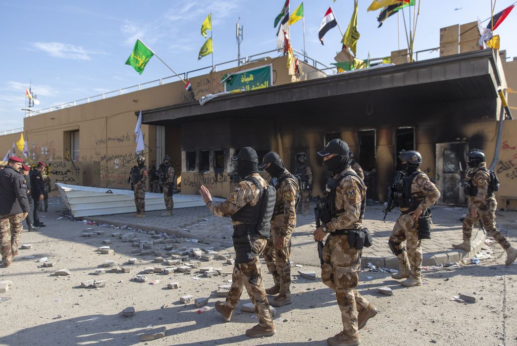 Serangan terhadap Kedutaan Besar AS mengekspos pelebaran kesenjangan AS-Irak terhadap Iran. ( (AP Photo/Nasser Nasser)