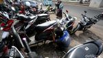 Usai Banjir, Bengkel Motor di Bekasi Diserbu Warga