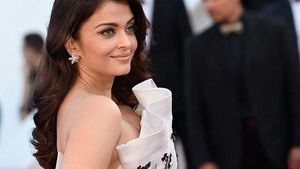 Awet Muda, Cantiknya Aishwarya Rai Saat Makan Bareng Keluarga