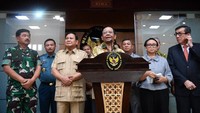 Menko Polhukam Mahfud Md mengatakan China tidak memiliki landasan hukum untuk mengklaim Laut Natuna sebagai teritorial mereka. ANTARA FOTO/Sigid Kurniawan.