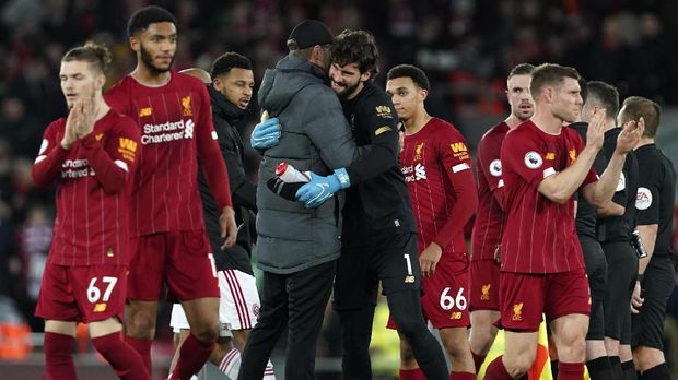 Alasan Alisson Berlari dari Gawang Sambut Gol Salah