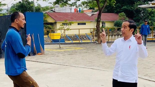 Jokowi Sidak Waduk Pluit / 