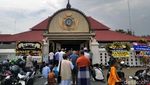 Ribuan Umat Salatkan Jenazah Yunahar Ilyas di Masjid Gedhe Kauman