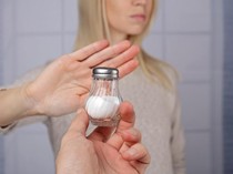 Pria 60 Tahun Alami Gangguan Kejiwaan Usai Konsultasi Diet Garam ke ChatGPT