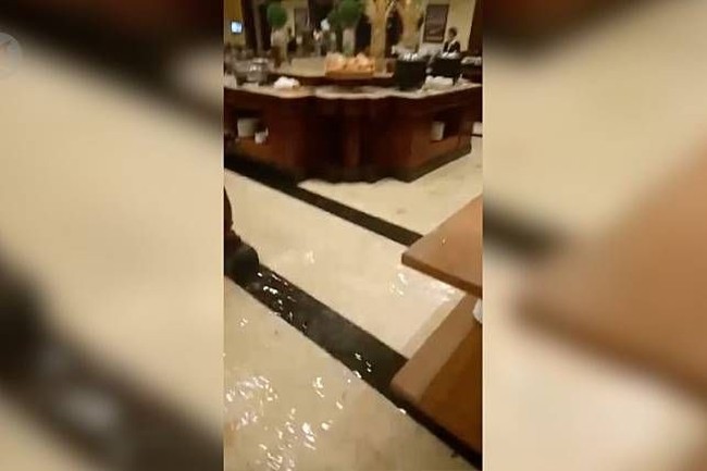 Di Hong Kong dan Jakarta, 5 Restoran Ini Tetap Buka Meski Diterjang Banjir