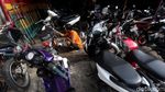 Usai Banjir, Bengkel Motor di Bekasi Diserbu Warga