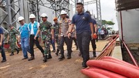 Panglima TNI Marsekal Hadi Tjahjanto dan Kapolri Idham Azis turut didampingi oleh Kapolda Metro Komjen Gatot Eddy Pramono, Karo Penmas Divisi Humas Polri Brigjen Argo Yuwono, Kabaharkam Polri Komjen Agus Andrianto, dan Kapuspen TNI Mayjen Sisriadi. Istimewa/Dok. PLN.