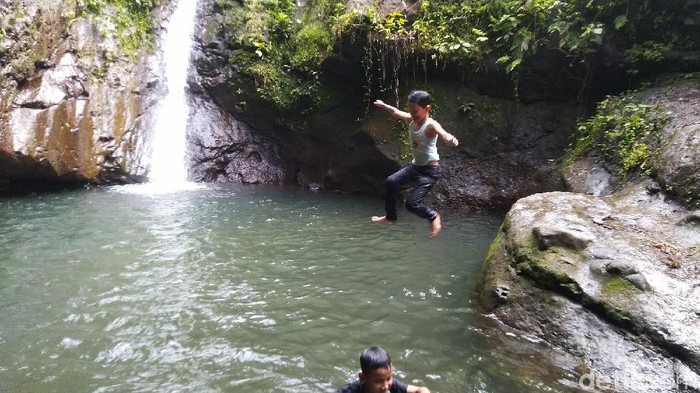 Curug Panganten Tanjungsari Ciamis