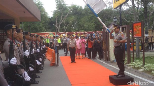 Kapolrestabes Medan Kombes JE Isir Resmi Bertugas