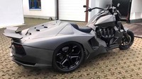 Begini penampakan modifikasi unik yang mengawinkan mobil dengan motor.