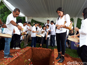 Cantika Ungkap Doa Terakhir Chris Pattikawa Sebelum Meninggal