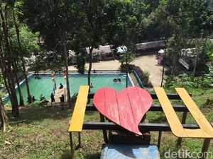 Kali Biru, Spot Instagramable Keren dari Sulawesi Barat